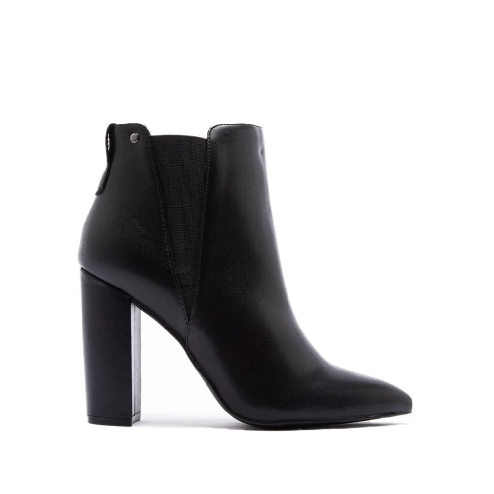 Black Block Heel Booties Sizes 8 and 7  Liquidation Sale!! - Picture 2 of 5